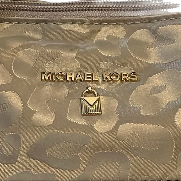 Michael Kors Kelsey Gold Leopard Zip Medium Travel Tote Shoulder Bag - Picture 3 of 6